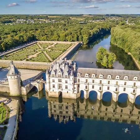 Le Camelia Proche Aeroport Lägenhet Tours Exteriör bild